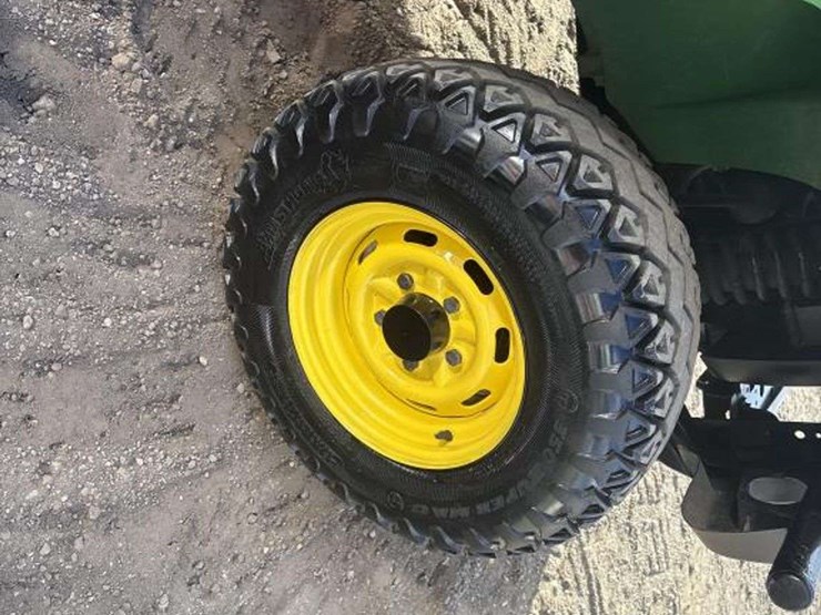 john-deere-gator-image-10