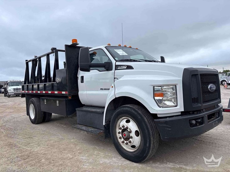 2019-ford-f750-image-2