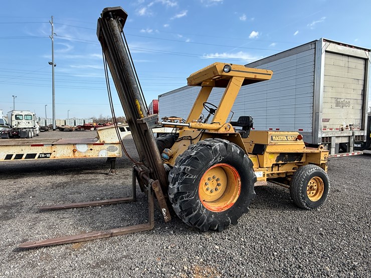 #123-•-1990-master-craft-mc630-all-terrain-forklift-image-1