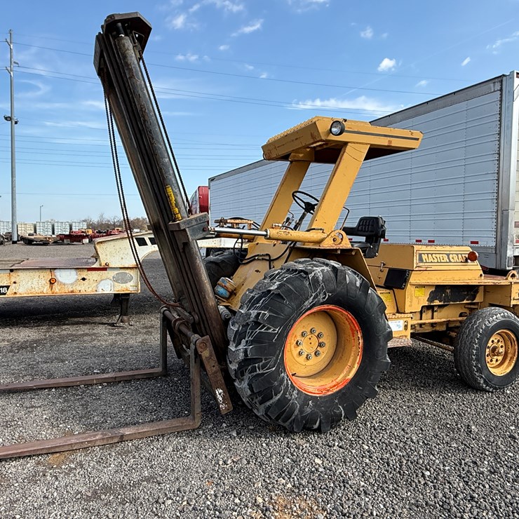 #123 • 1990 MASTER CRAFT MC630 ALL TERRAIN FORKLIFT