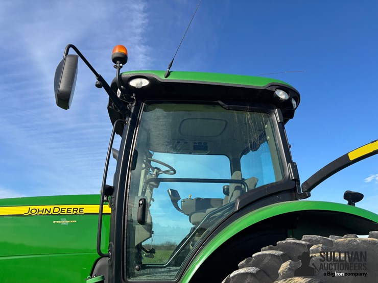 2011-john-deere-8235r-image-17