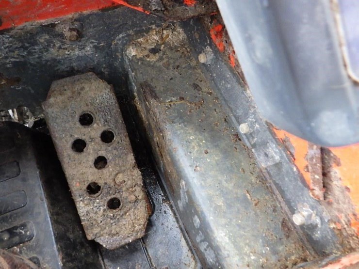 kubota-ssv65-image-25