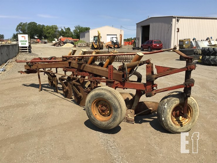 international-720-image-7