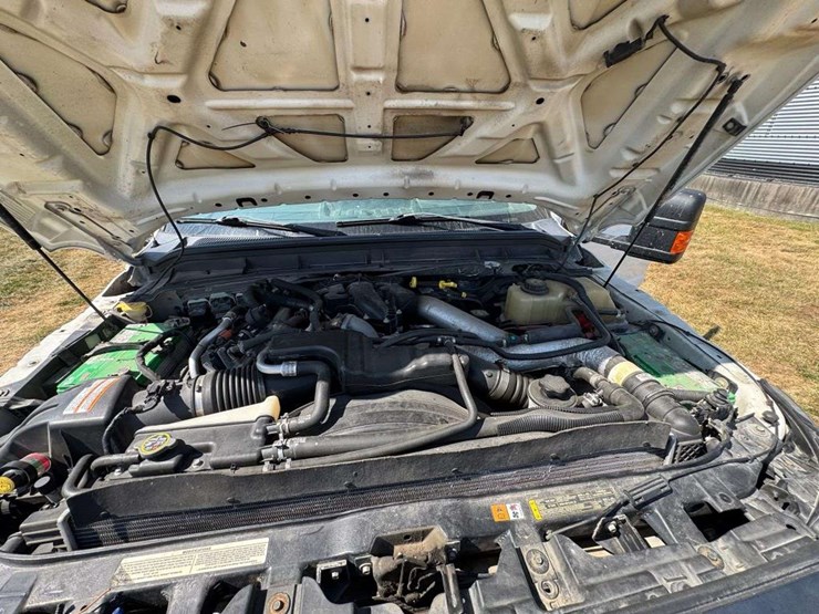 2013-ford-f350-xl-image-25