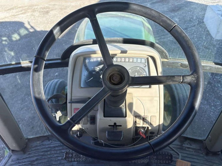 john-deere-6415-image-17