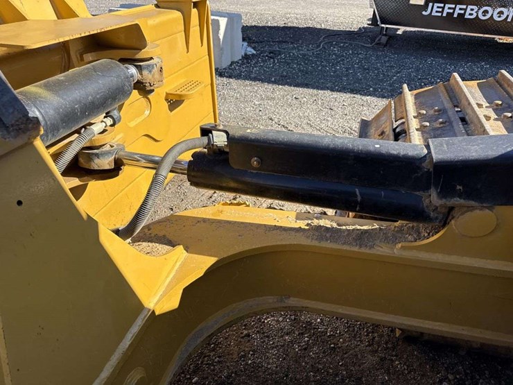 caterpillar-d6n-lgp-image-12