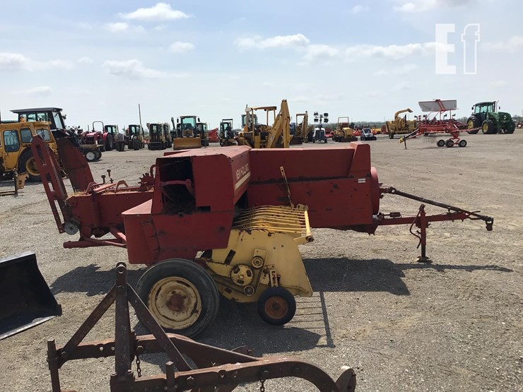 1984-new-holland-311-image-4