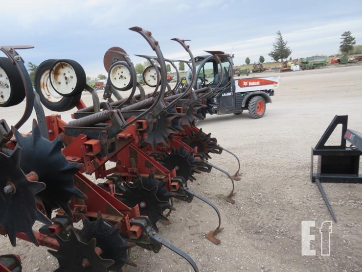 international-183-image-6