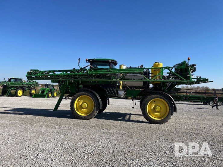2019-john-deere-r4038-image-16