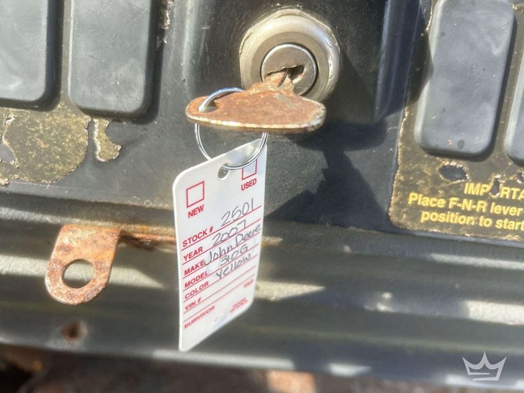 2004-deere-310g-image-28