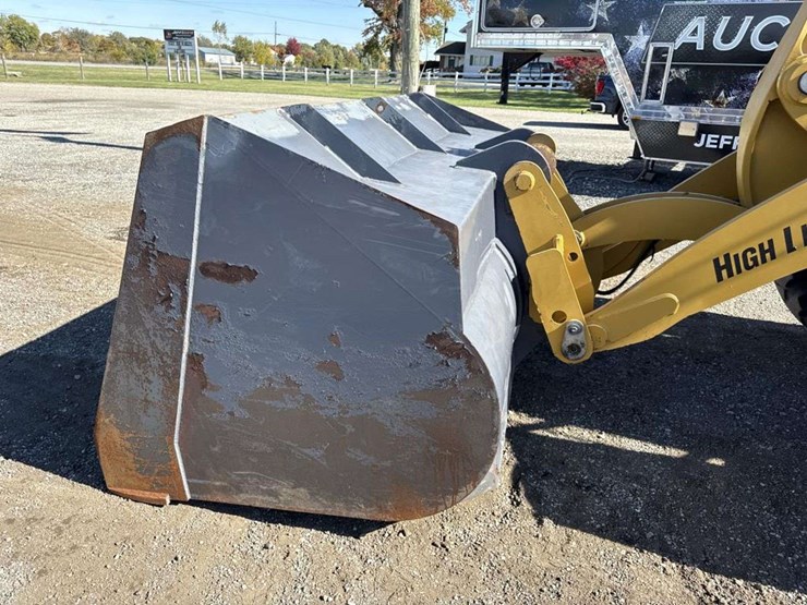 caterpillar-910m-image-9