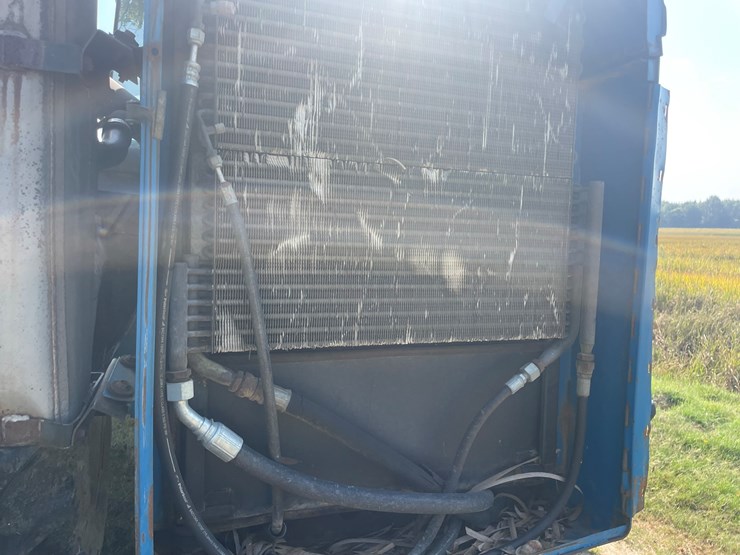 1991-versatile-876-image-24