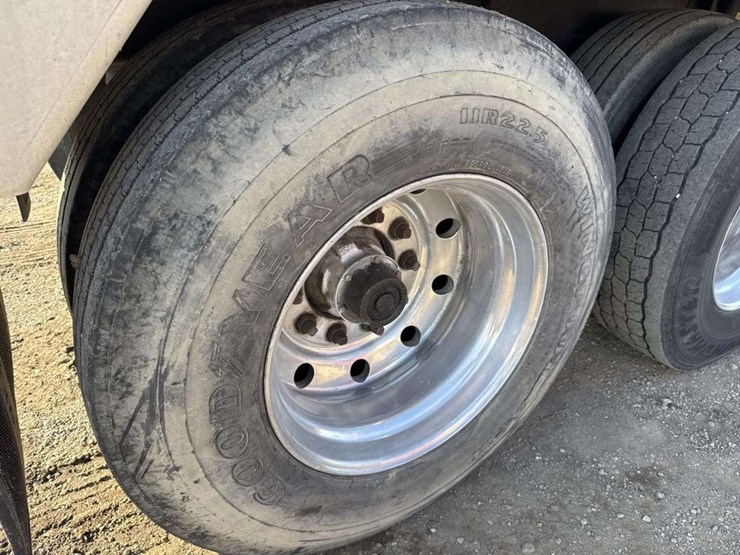 1995-wilson-hopper-bottom-image-17