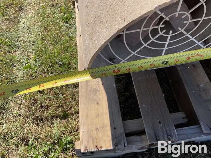 pallet-of-exhaust-fans-image-11