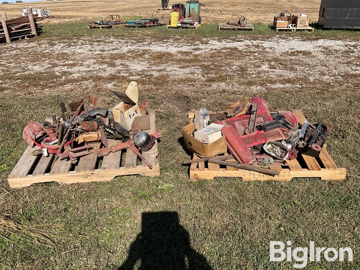 two-pallets-of-misc-tractor-parts-image-6