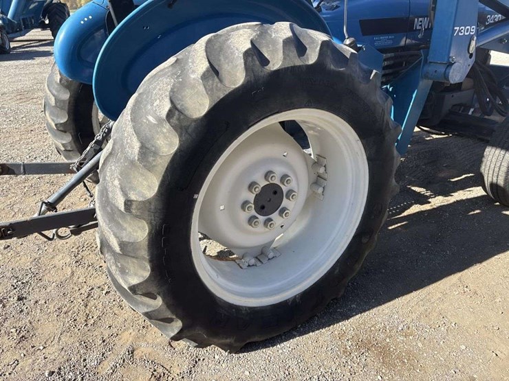 new-holland-3430-image-18