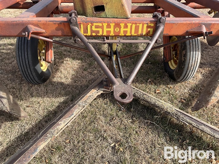 bush-hog-bh-18-plow-sweep-image-18