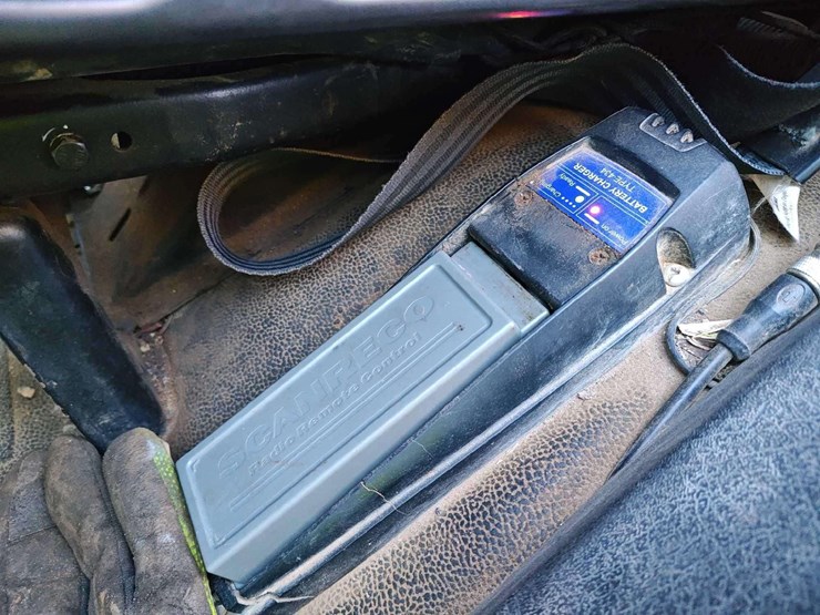 2014-freightliner-m2-106-image-53