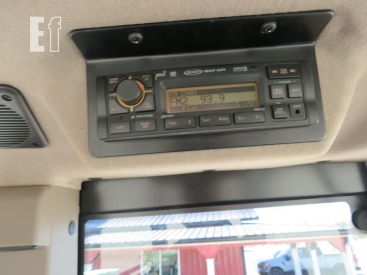 case-ih-farmall-105u-image-14