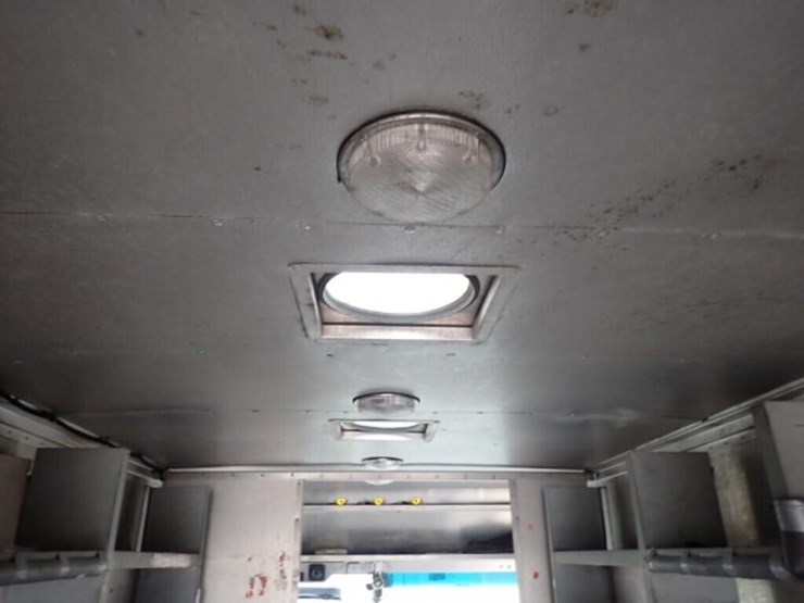 2008-freightliner-mt55-image-40