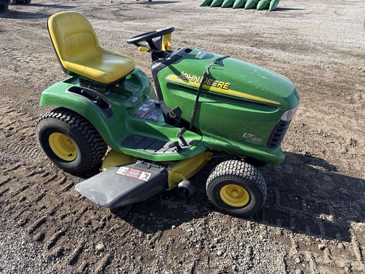 john-deere-lt160-image-4