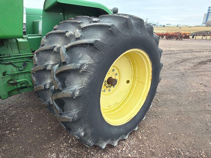 john-deere-8450-image-44