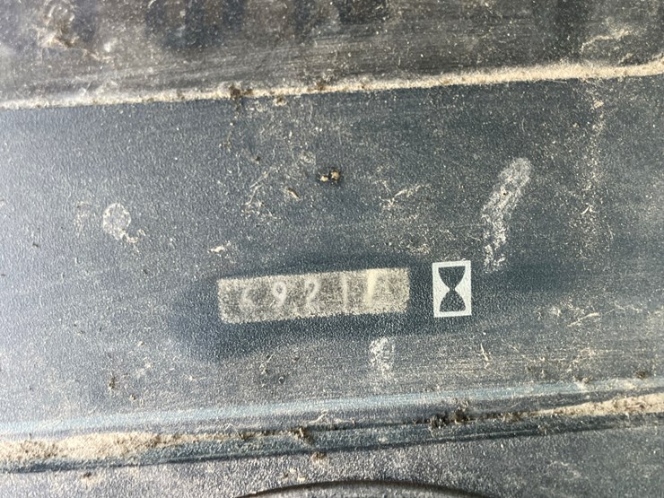 1991-versatile-876-image-43