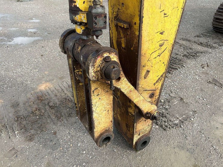 2001-new-holland-ec215-image-24