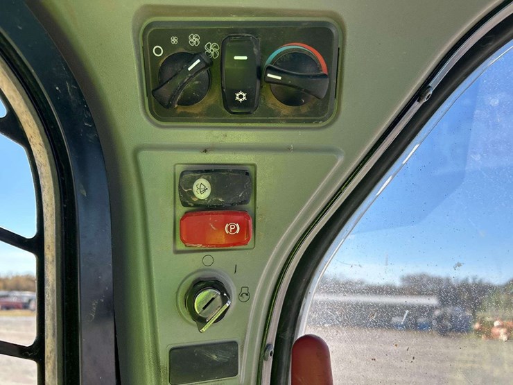 2019-caterpillar-299d3-xe-image-14