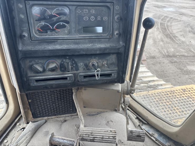 2001-caterpillar-d6r-lgp-image-48