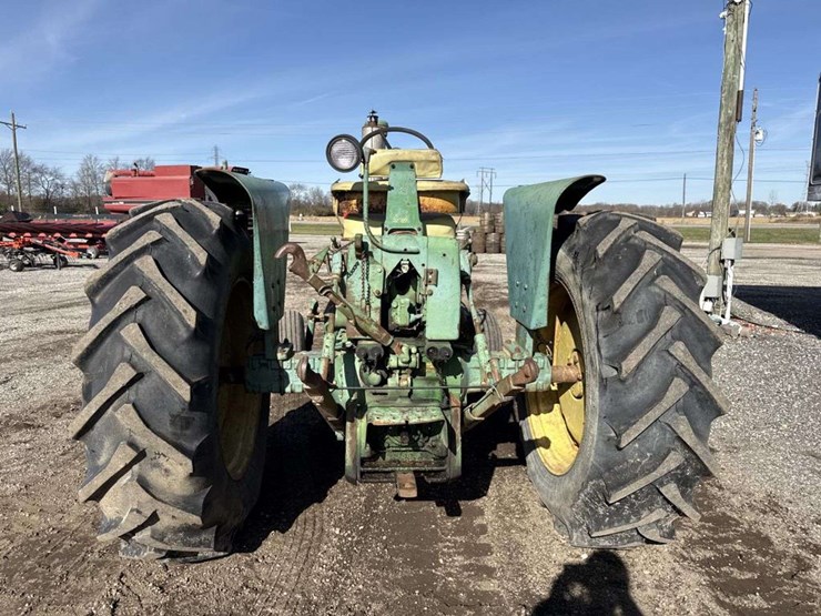 john-deere-3020-image-4