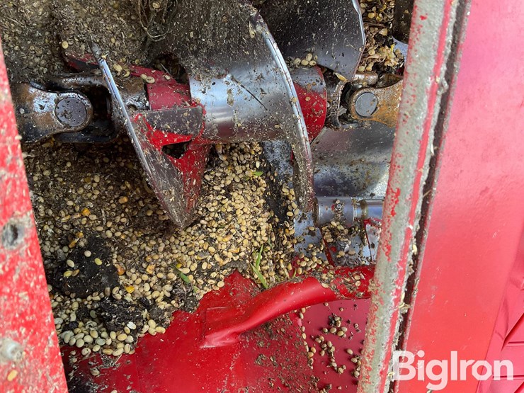 2018-westfield-mkx-100-73-auger-image-16