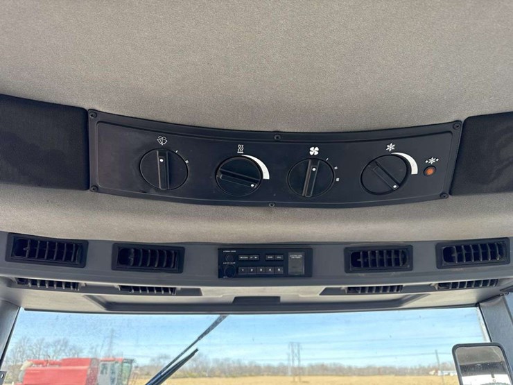 case-ih-7110-image-21