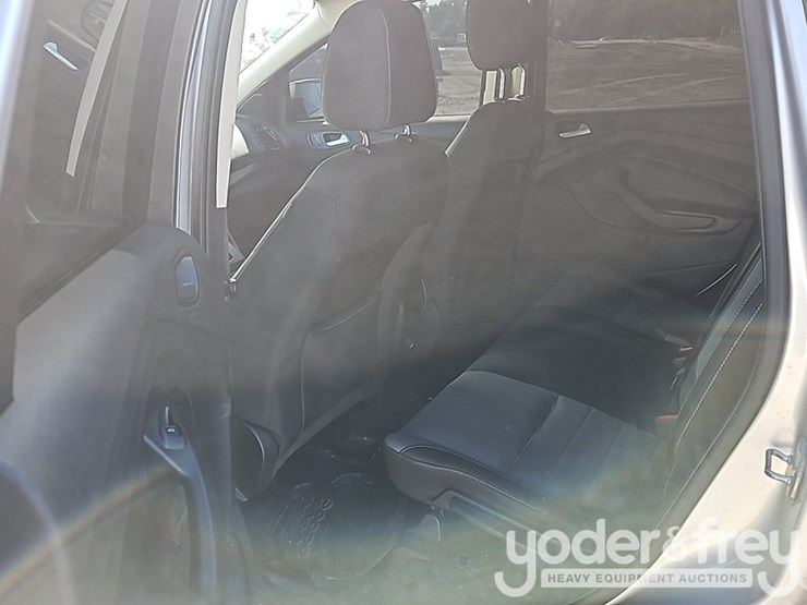 2016-ford-escape-image-17