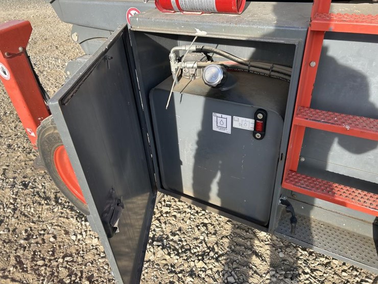 skyjack-sj8841rt-image-23