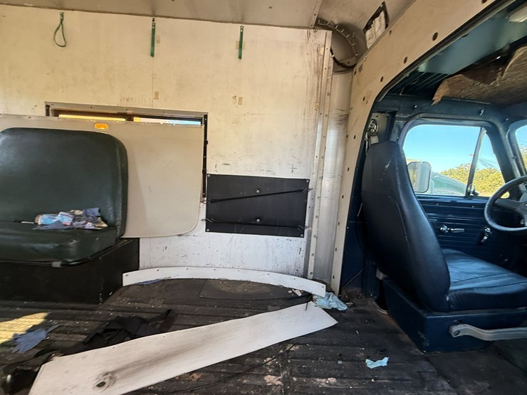 1991-chevrolet-c30-image-35