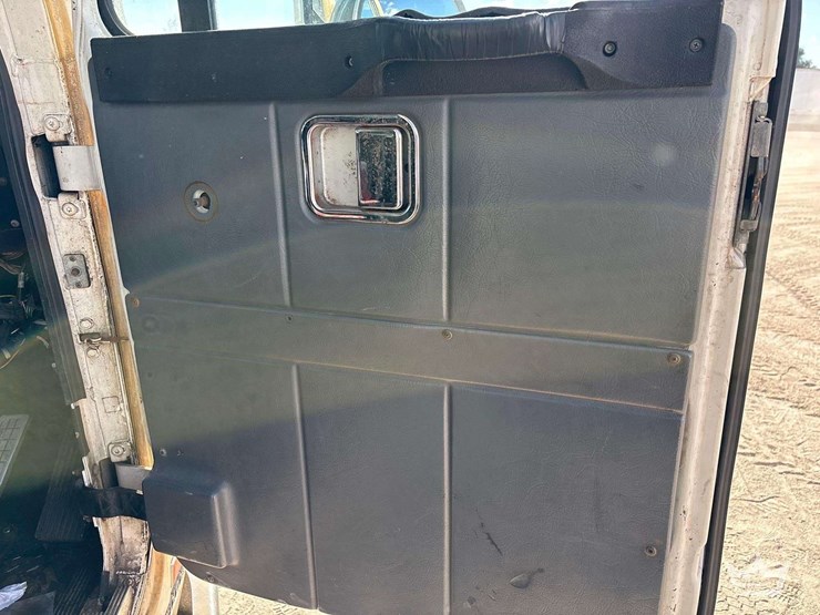 2017-autocar-xpeditor-image-17