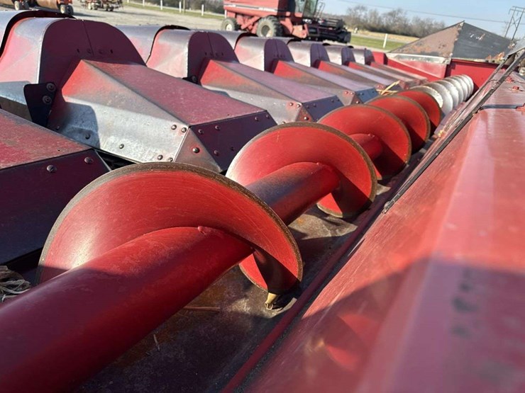 case-ih-1083-image-11