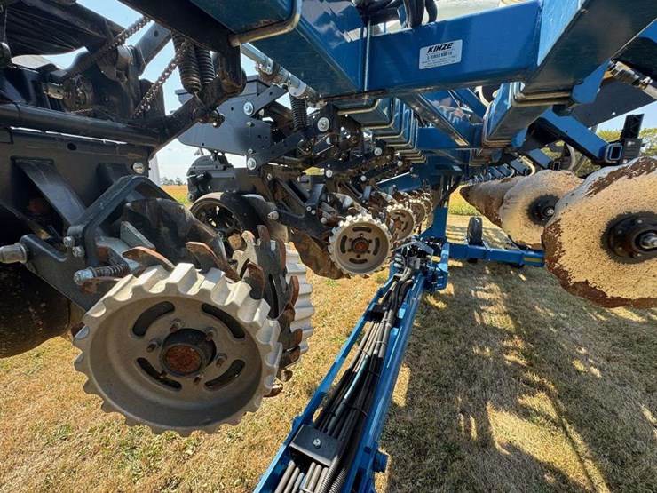 2023-kinze-3605-image-16