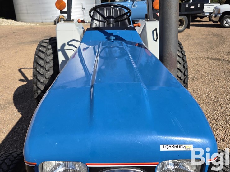 1988-ford-1920-image-12