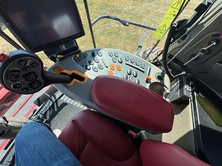 2019-case-ih-7250-image-25