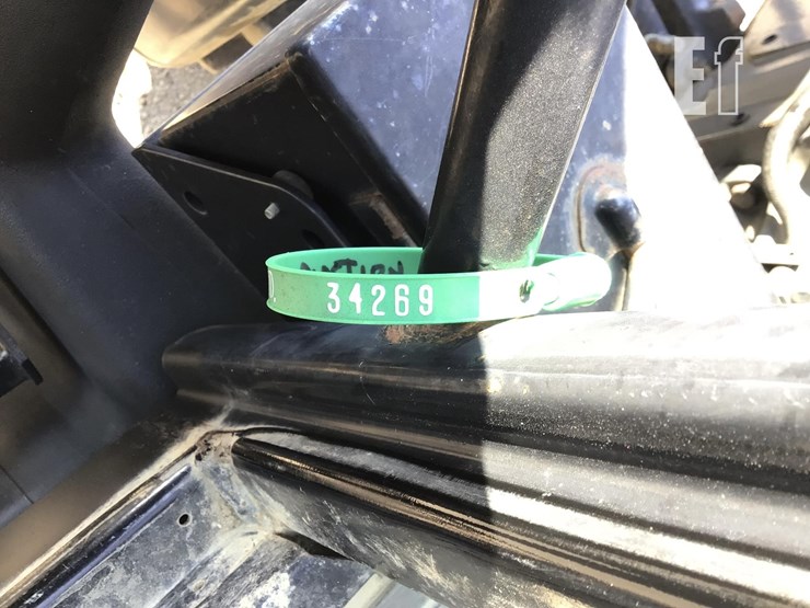 1998-new-holland-ts100-image-23