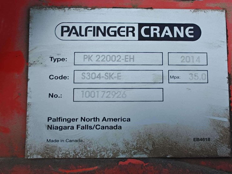 2014-freightliner-m2-106-image-11