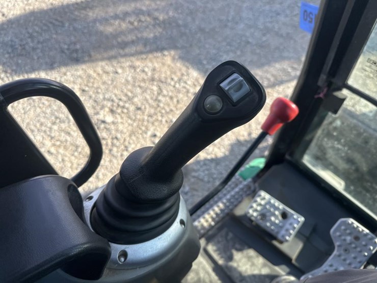 2018-jcb-85z-1-image-40