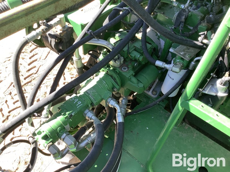 2010-john-deere-9770-sts-image-16