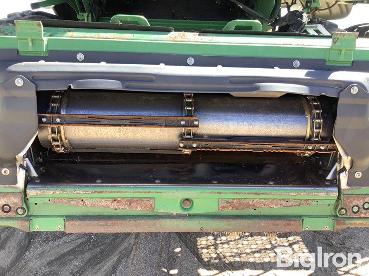 2010-john-deere-9770-sts-image-9