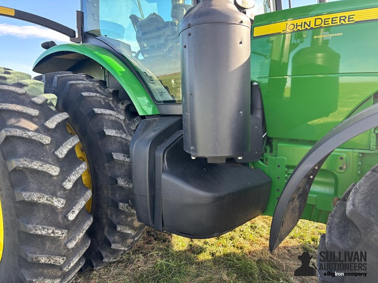 2011-john-deere-8235r-image-14