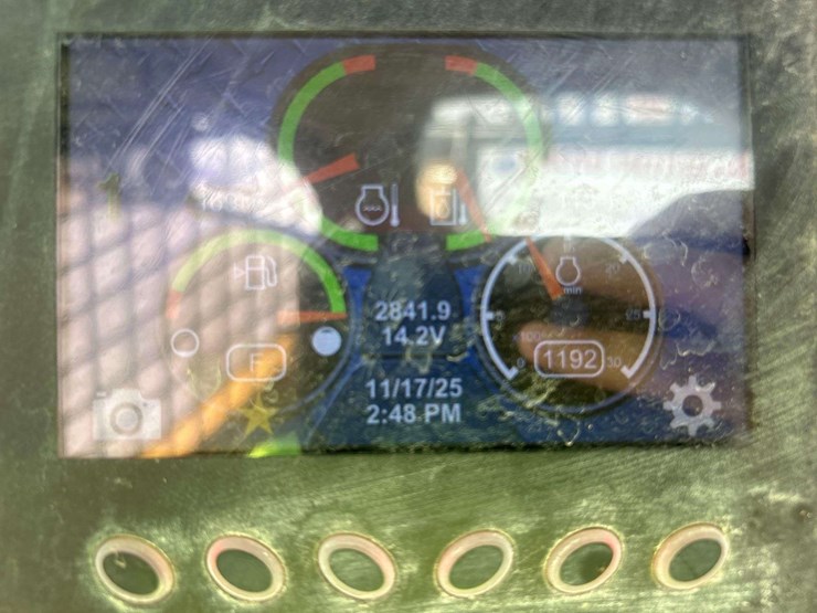 2020-caterpillar-259d3-image-7