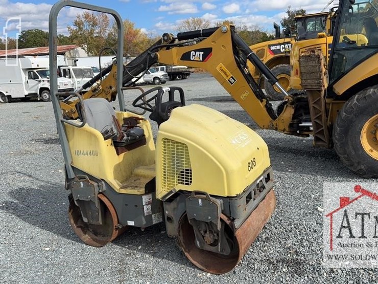 wacker-smooth-roller-201-image-1