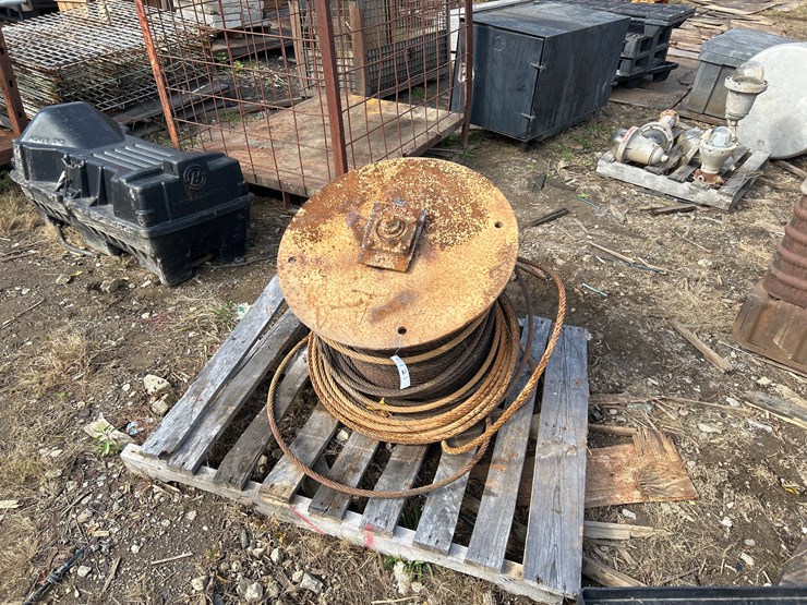 #121-•-steel-cable-&-reel-image-1